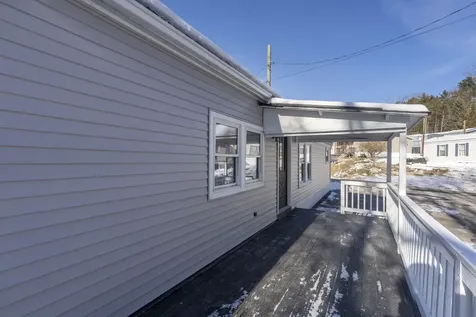 14 Stage Coach Circle Londonderry NH 03053