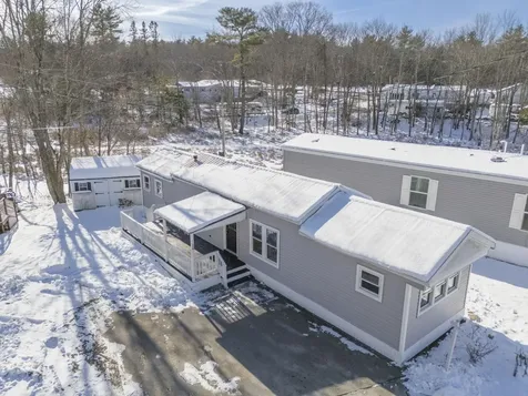 14 Stage Coach Circle Londonderry NH 03053