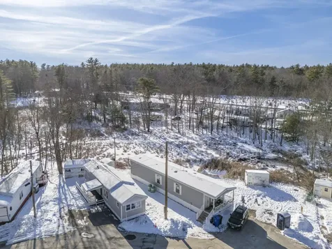 14 Stage Coach Circle Londonderry NH 03053