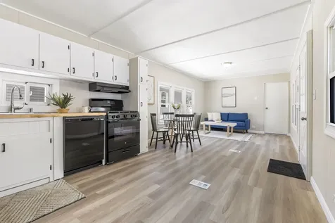 14 Stage Coach Circle Londonderry NH 03053