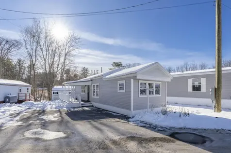14 Stage Coach Circle Londonderry NH 03053