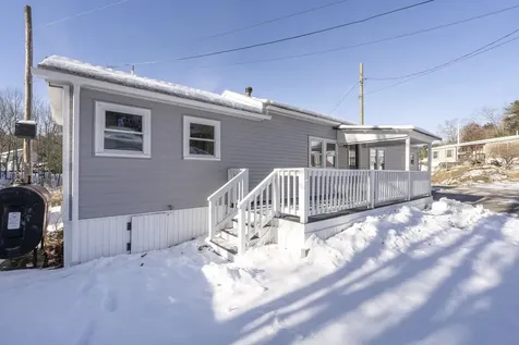 14 Stage Coach Circle Londonderry NH 03053