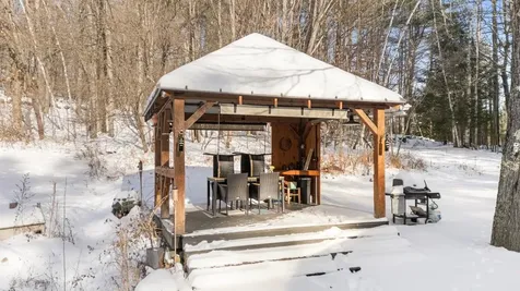 118 North Road Sunapee NH 03782