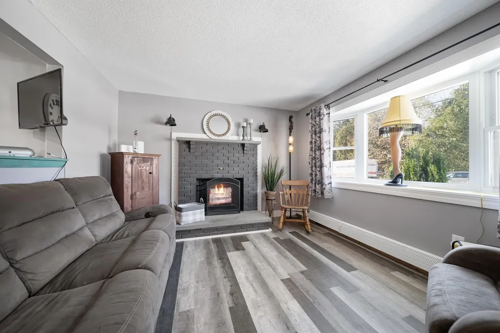 23 Pennsylvania Avenue Manchester NH 03104