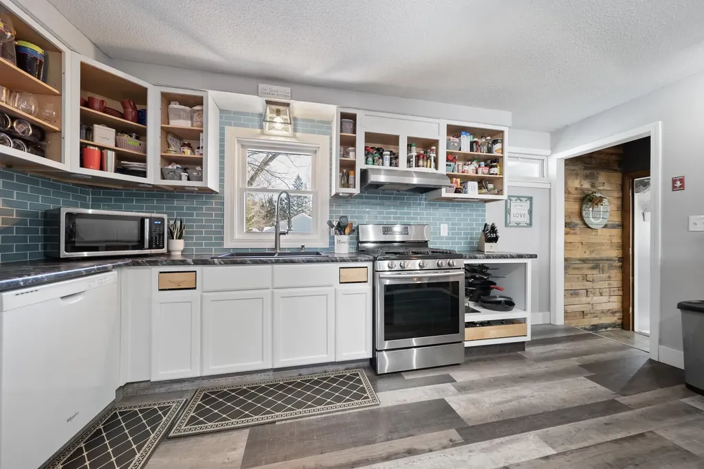 23 Pennsylvania Avenue Manchester NH 03104