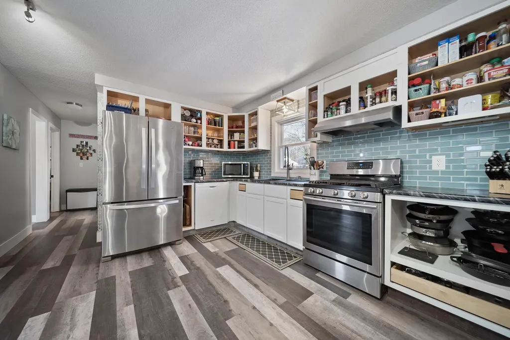 23 Pennsylvania Avenue Manchester NH 03104