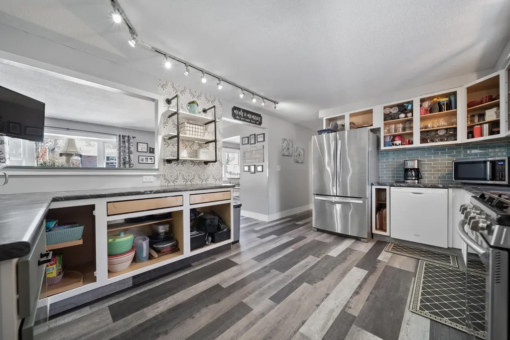 23 Pennsylvania Avenue Manchester NH 03104