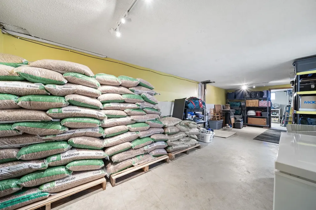 23 Pennsylvania Avenue Manchester NH 03104