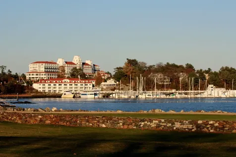 27 Kasnet Drive Rye NH 03870