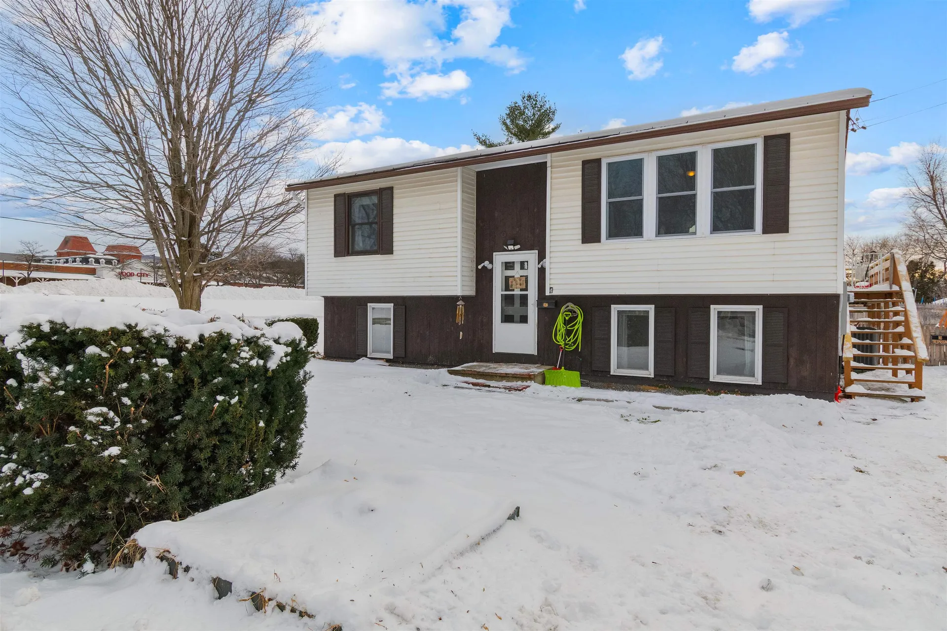 4 Lasalle Street St. Albans City VT 05478