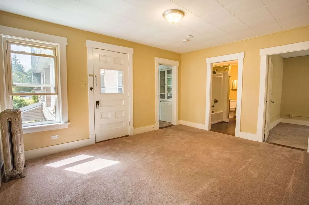 4 C Bayley Avenue Plymouth NH 03264