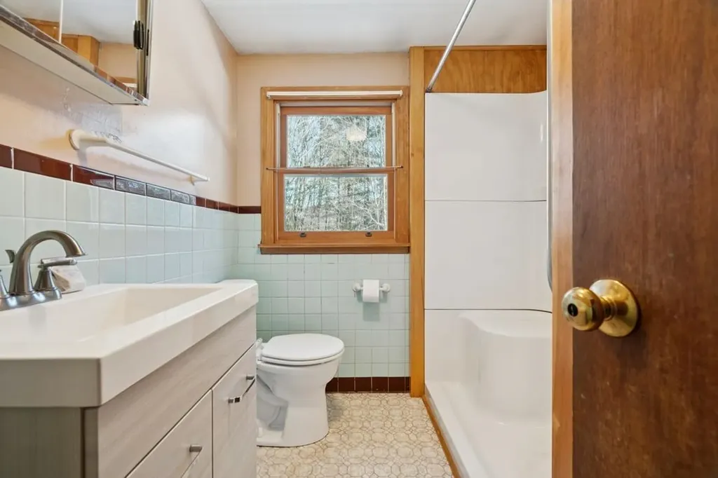 434 South Main Street Newport NH 03773