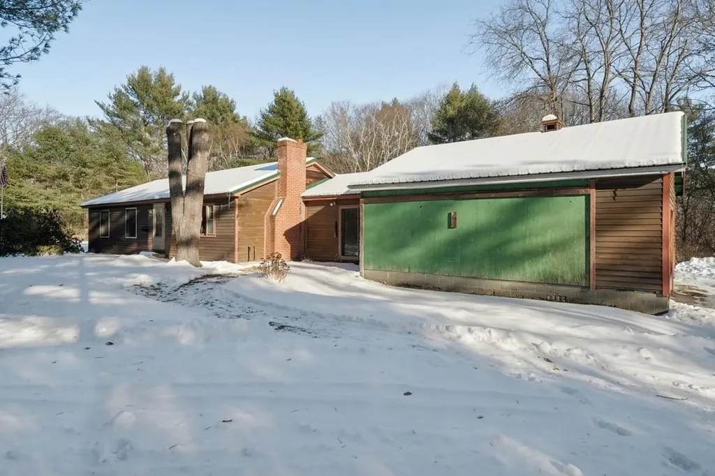 434 South Main Street Newport NH 03773