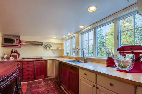 146 Calef Highway Barrington NH 03825