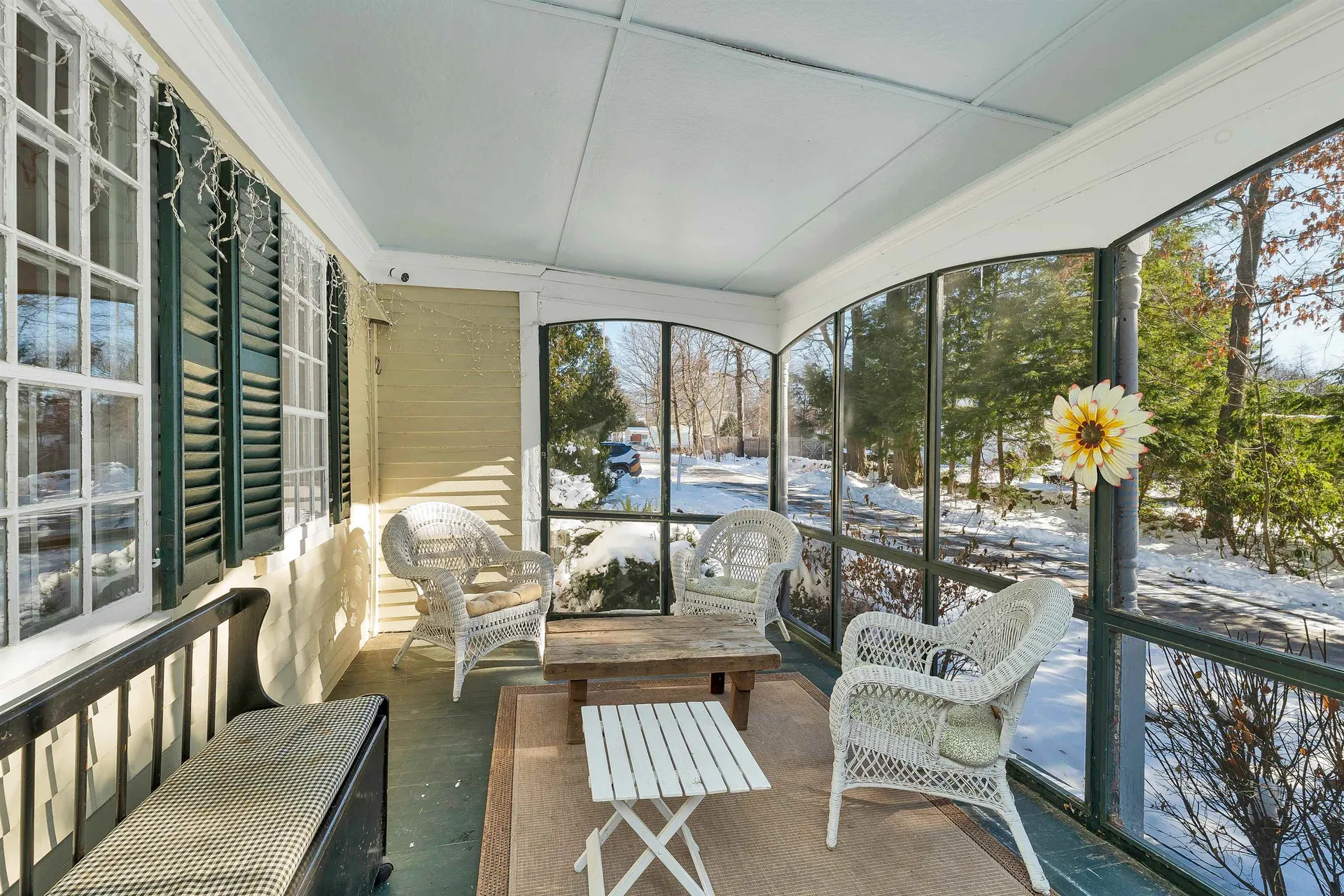 27 Wentworth Avenue Laconia NH 03246