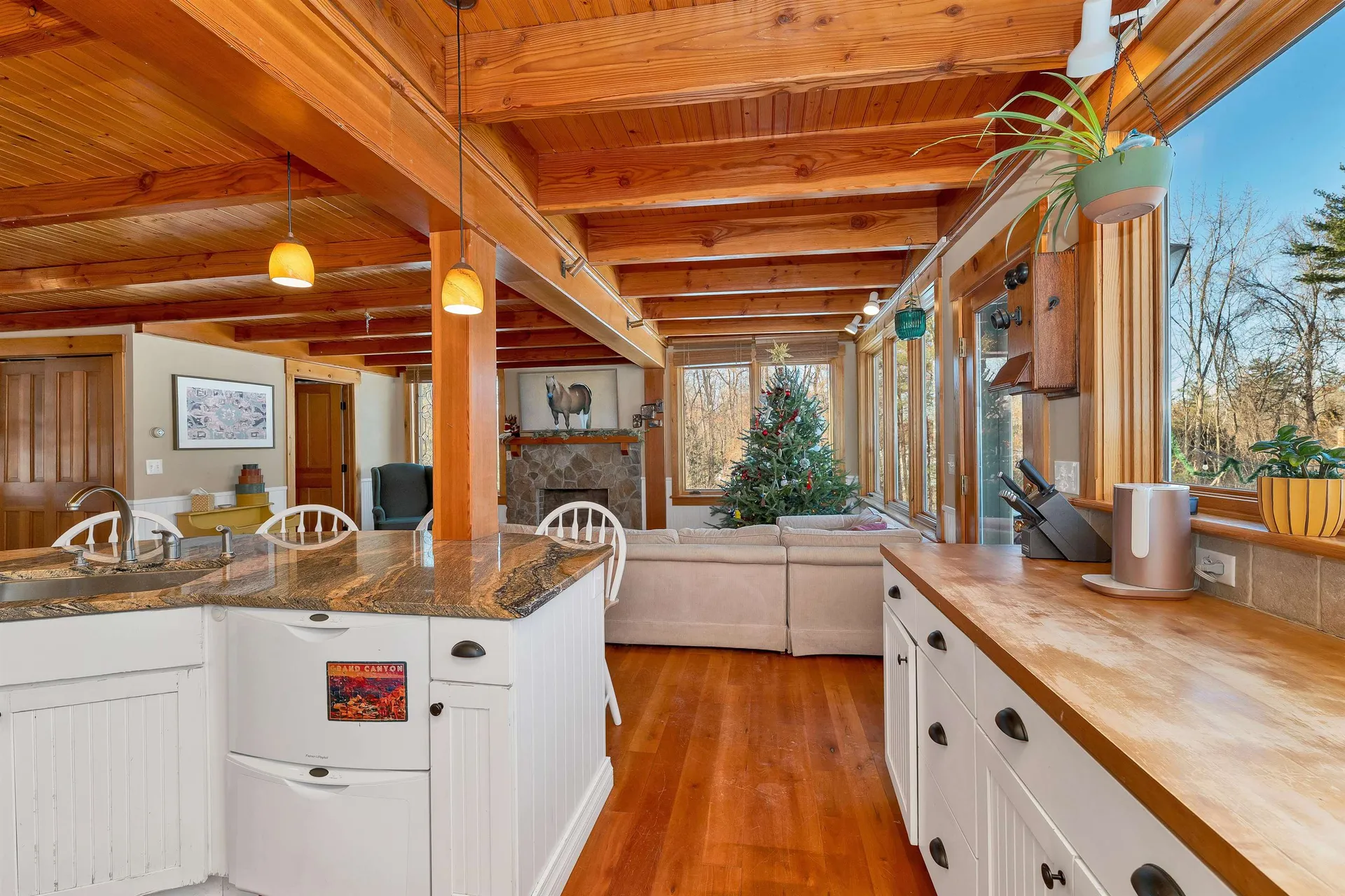 27 Wentworth Avenue Laconia NH 03246