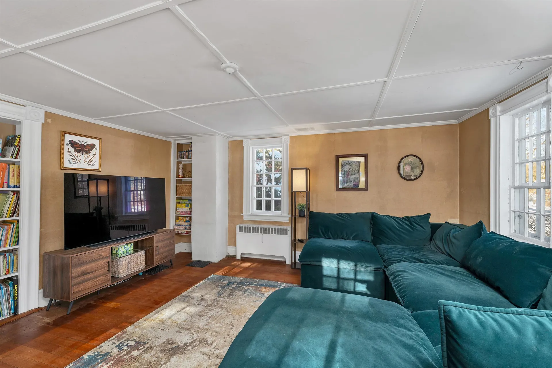 27 Wentworth Avenue Laconia NH 03246