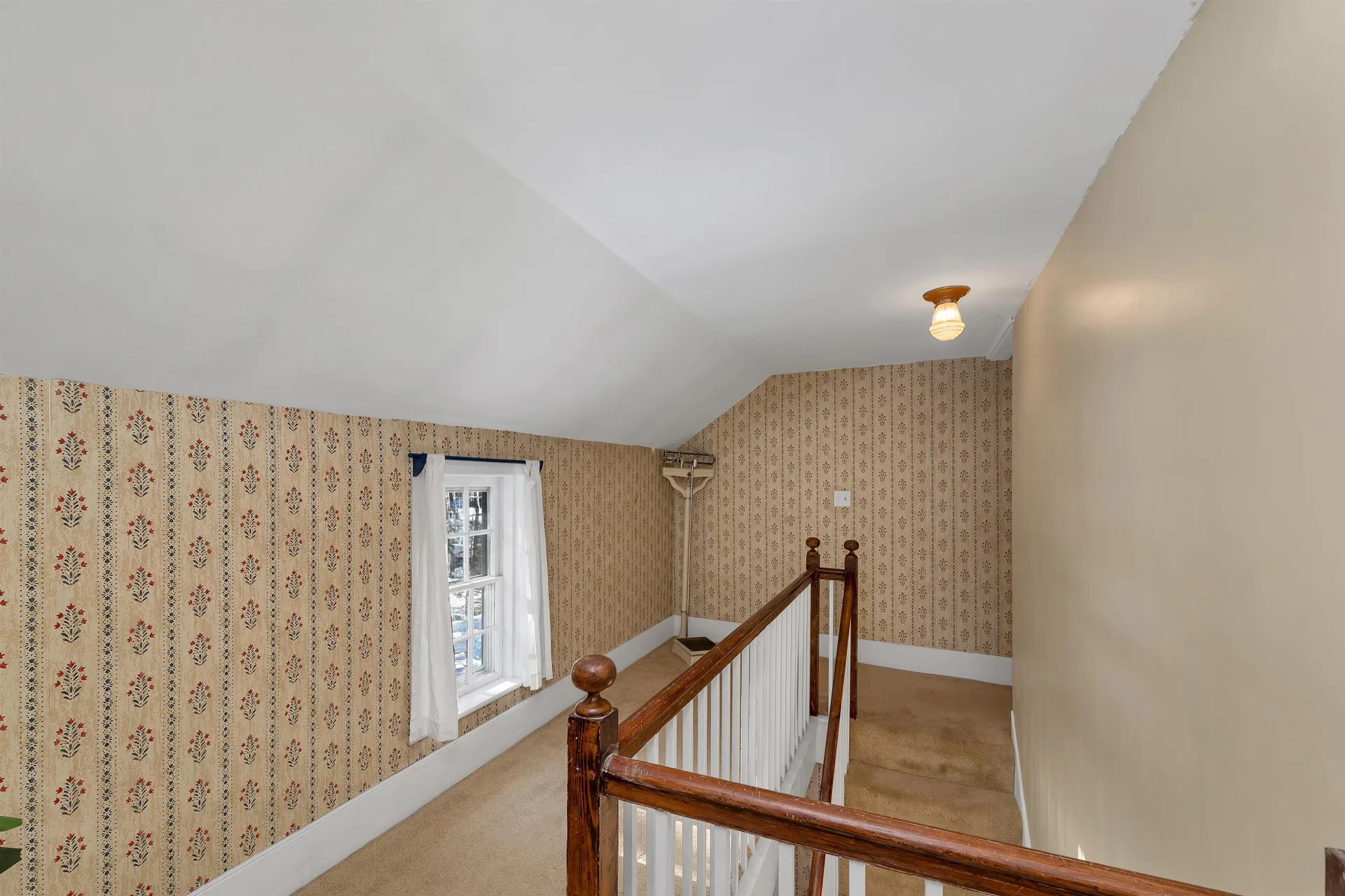 27 Wentworth Avenue Laconia NH 03246