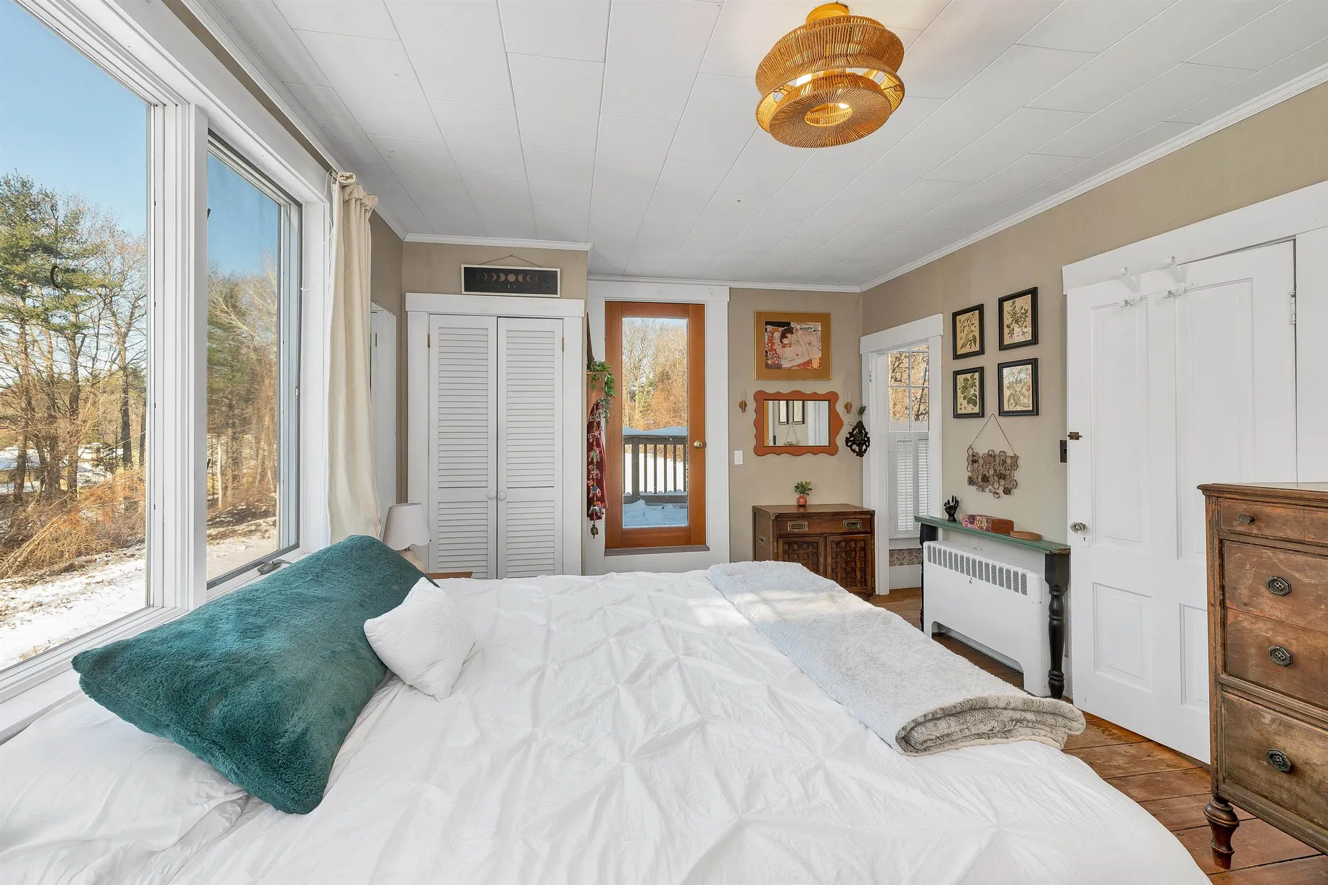 27 Wentworth Avenue Laconia NH 03246