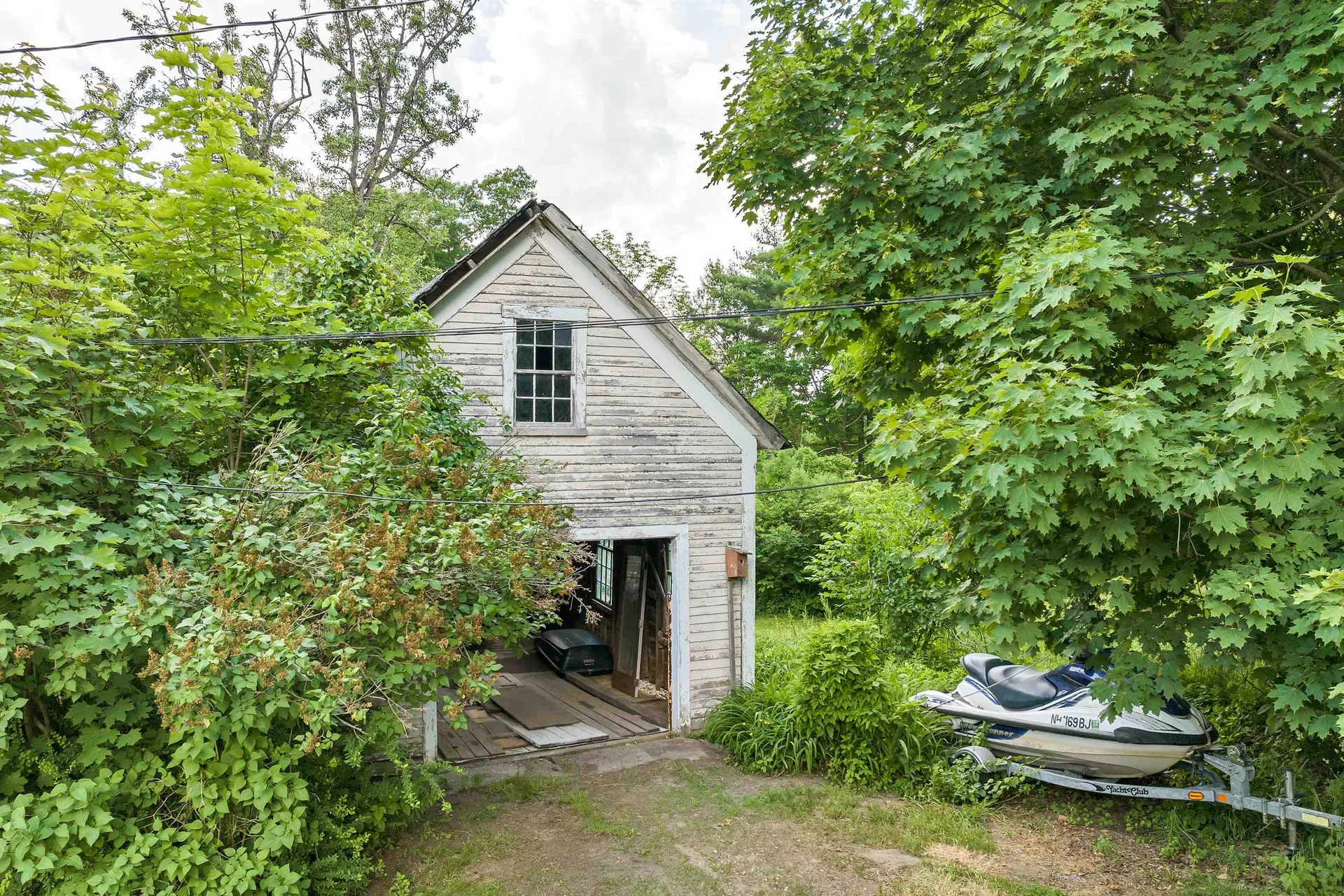 27 Wentworth Avenue Laconia NH 03246