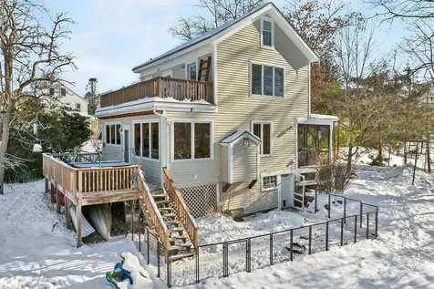 27 Wentworth Avenue Laconia NH 03246