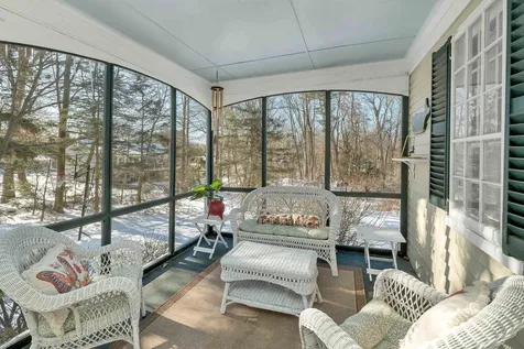 27 Wentworth Avenue Laconia NH 03246