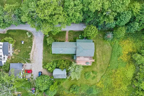 27 Wentworth Avenue Laconia NH 03246