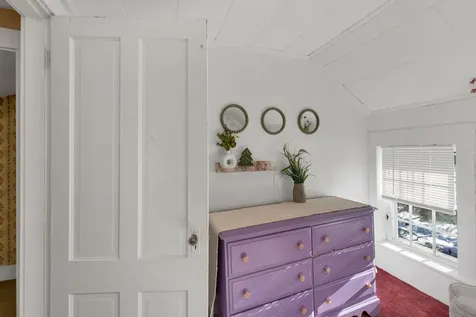 27 Wentworth Avenue Laconia NH 03246