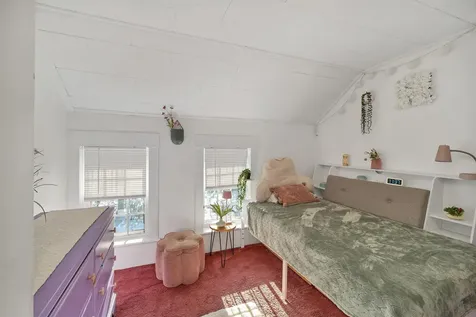 27 Wentworth Avenue Laconia NH 03246