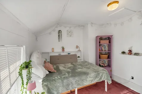 27 Wentworth Avenue Laconia NH 03246