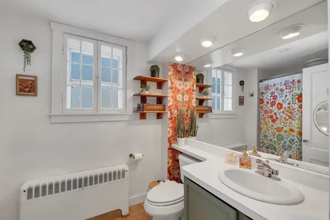 27 Wentworth Avenue Laconia NH 03246