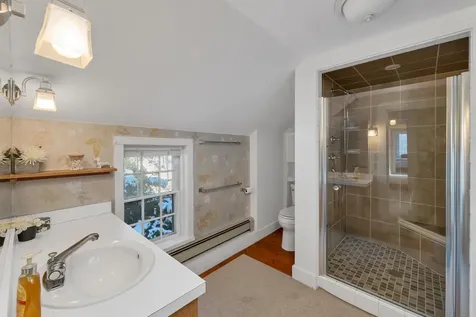 27 Wentworth Avenue Laconia NH 03246