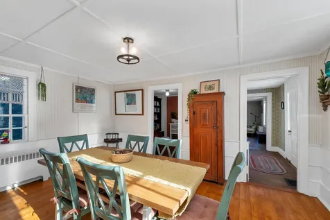 27 Wentworth Avenue Laconia NH 03246