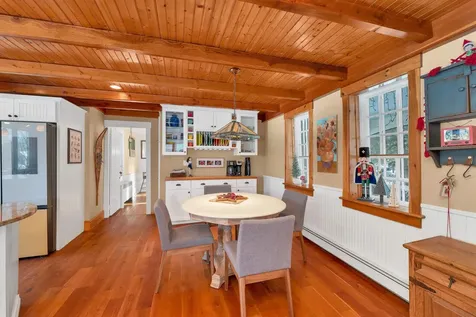 27 Wentworth Avenue Laconia NH 03246