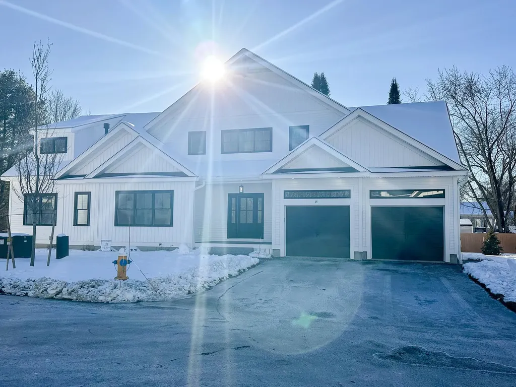 15 Little River Road Exeter NH 03833