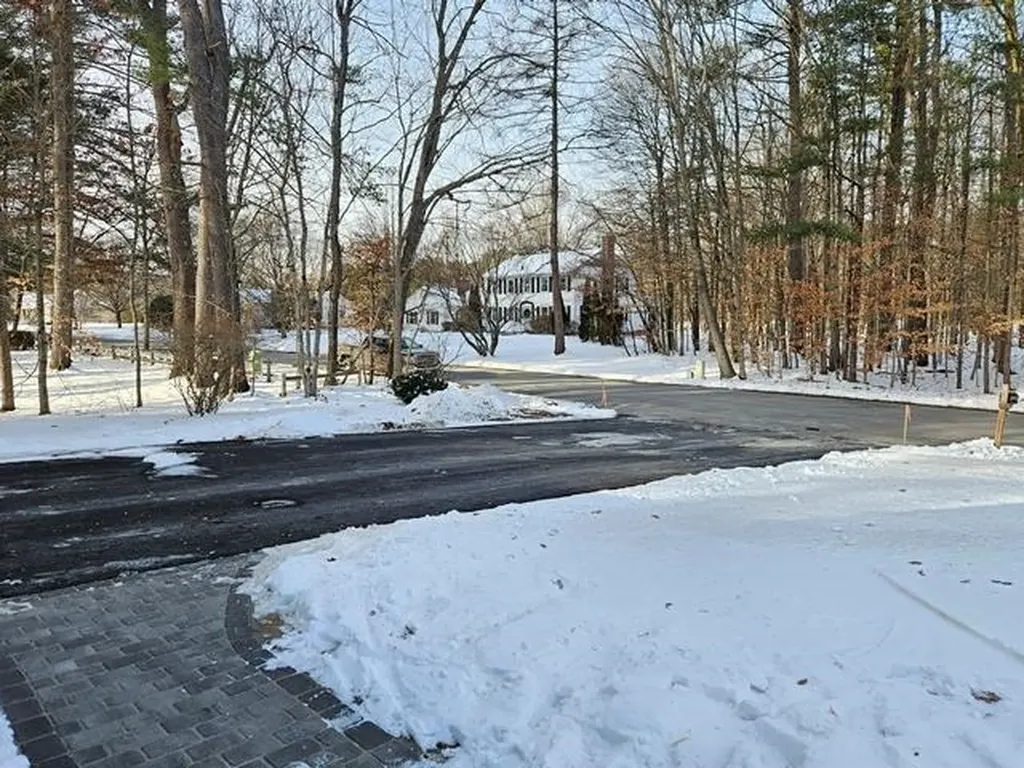 38 Greenbriar Road Keene NH 03431