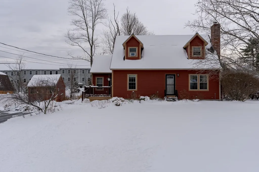 9 Ledgeview Drive Rochester NH 03839