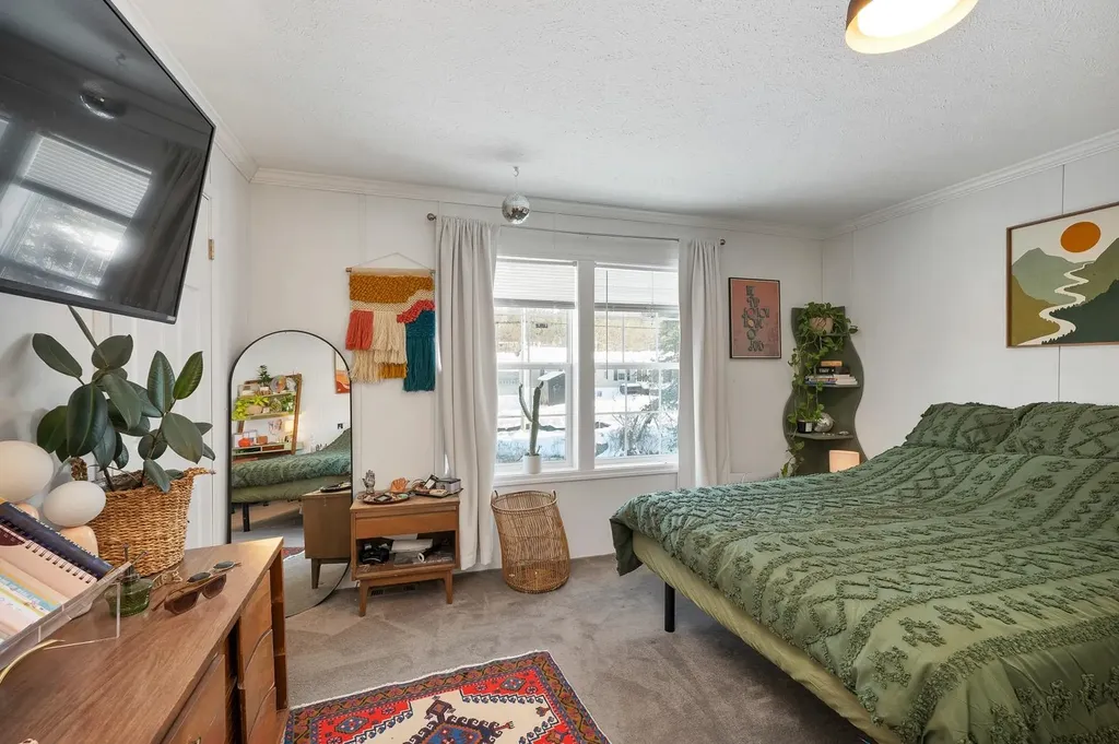 23 Dartmouth Circle Newmarket NH 03857