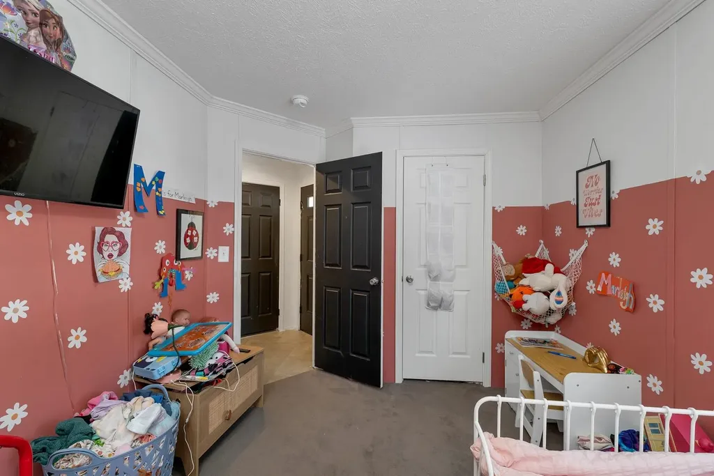 23 Dartmouth Circle Newmarket NH 03857