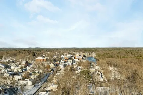 23 Dartmouth Circle Newmarket NH 03857