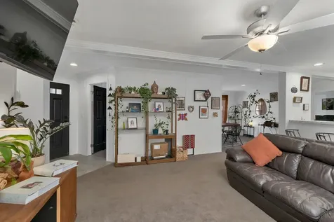 23 Dartmouth Circle Newmarket NH 03857