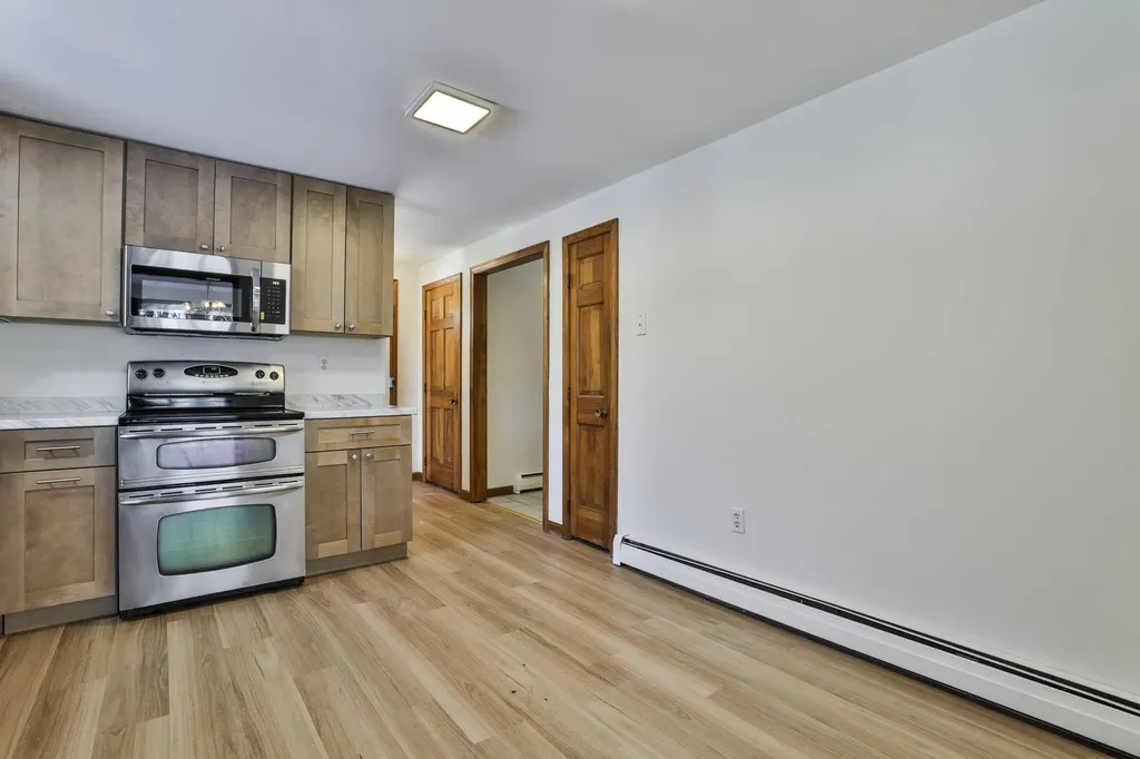 12 Beaver Lake Road Derry NH 03038