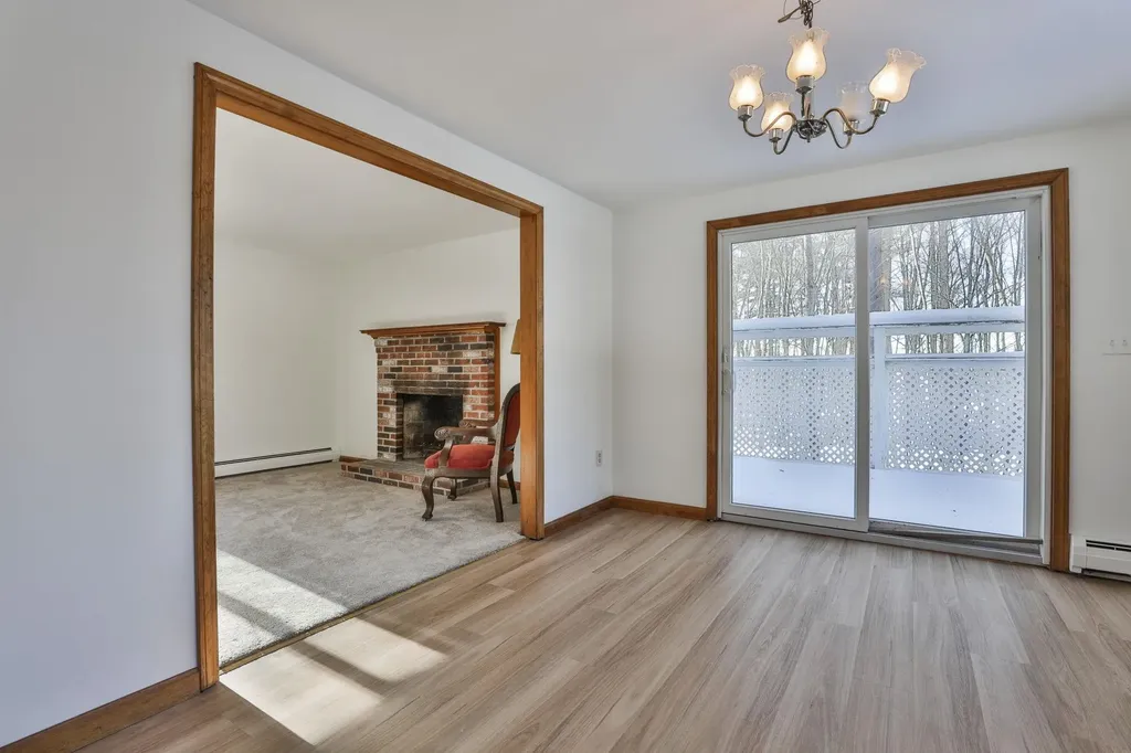 12 Beaver Lake Road Derry NH 03038