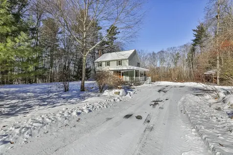 12 Beaver Lake Road Derry NH 03038
