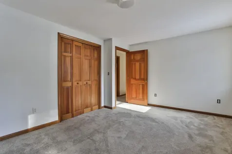 12 Beaver Lake Road Derry NH 03038