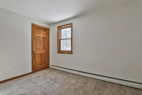 12 Beaver Lake Road Derry NH 03038