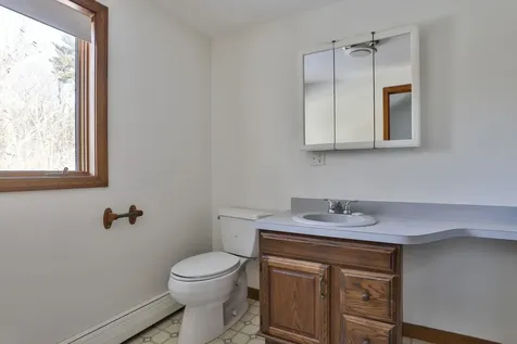 12 Beaver Lake Road Derry NH 03038