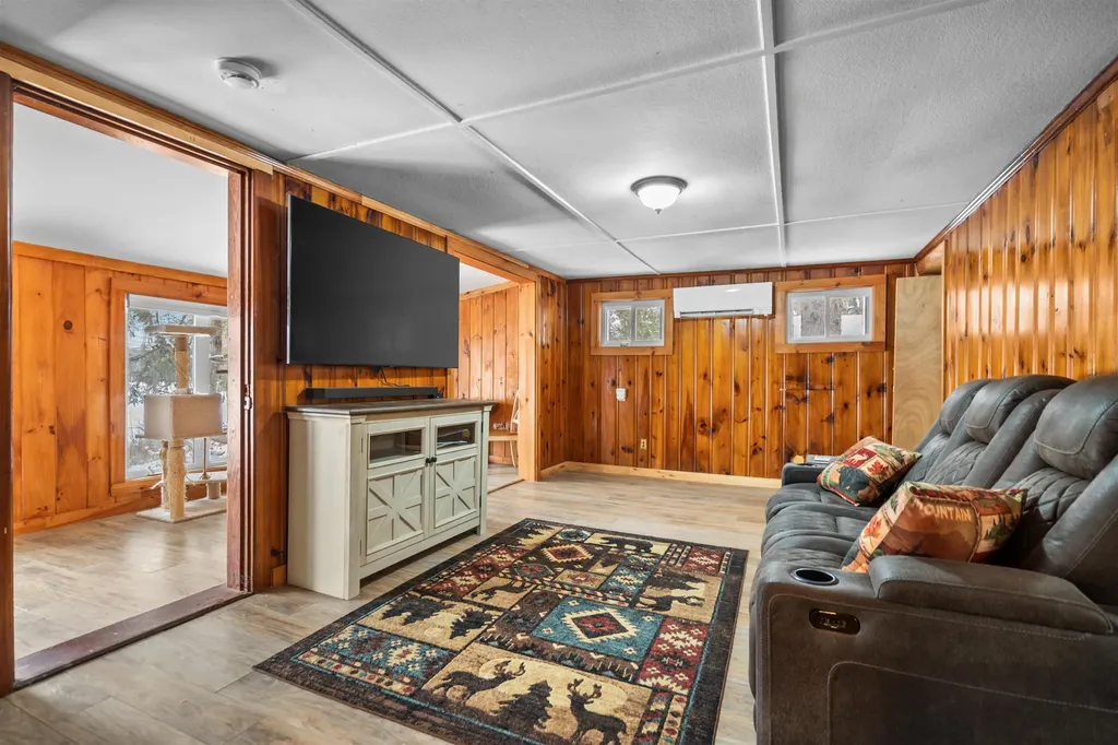 23 Hammond Road Deerfield NH 03037