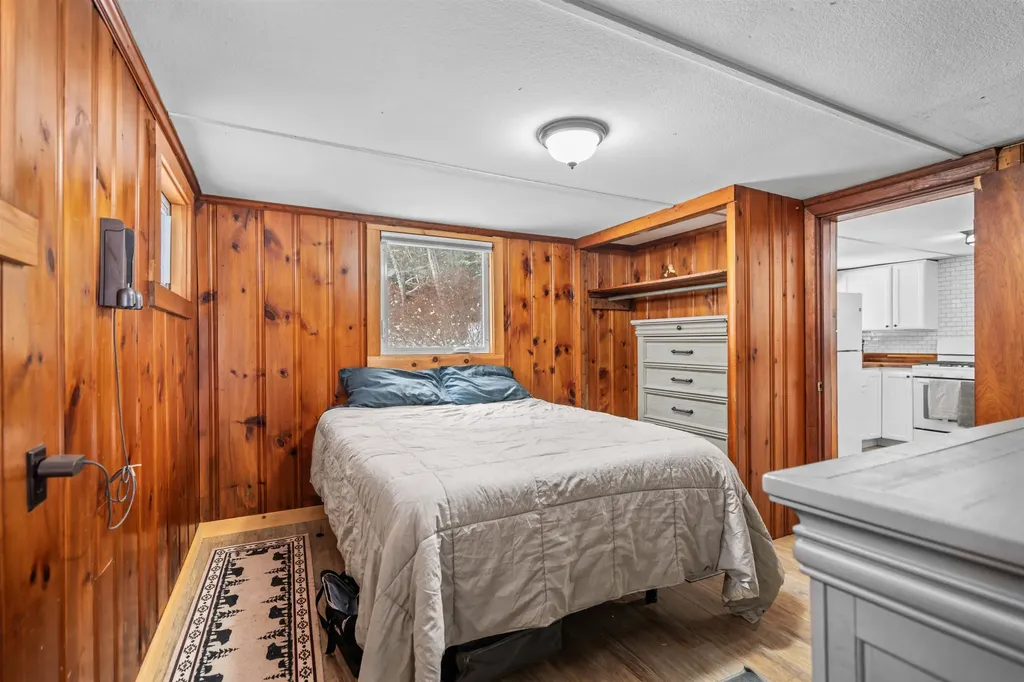 23 Hammond Road Deerfield NH 03037