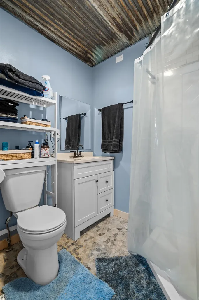 23 Hammond Road Deerfield NH 03037